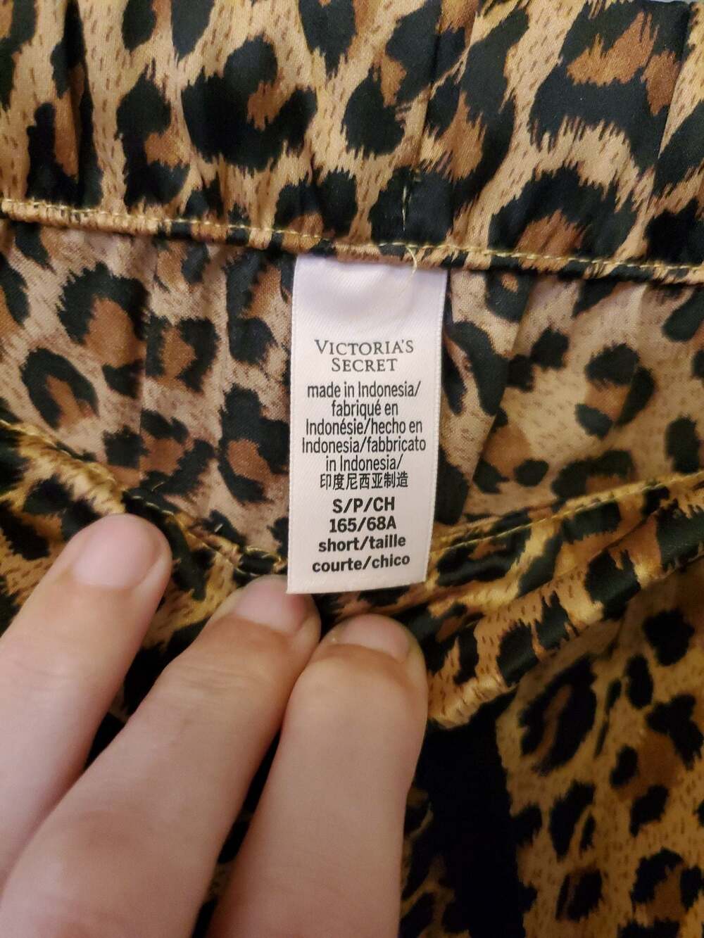 Victoria's Secret Leopard Print Satin Long Sleeve Button-Down Pajama Set - Picture 9 of 10